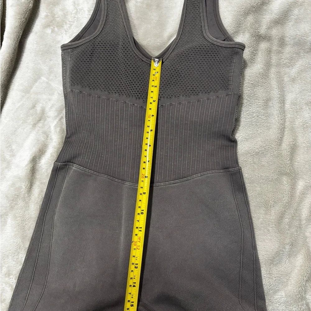 JoyLab Taupe Textured Sleeveless Top - Picture 4 of 6